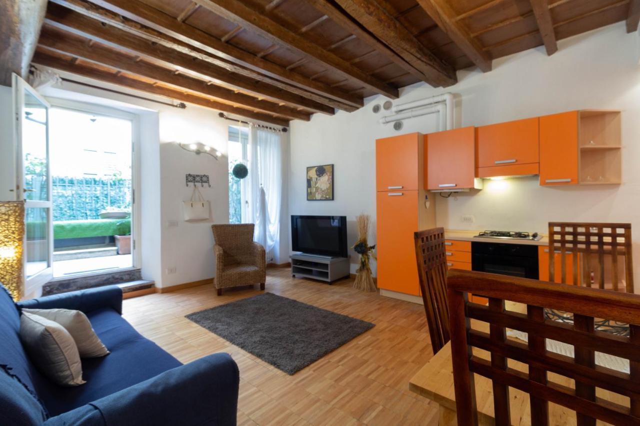 La Piccola Corte Al 24 - Affitti Brevi Italia Lecco Extérieur photo